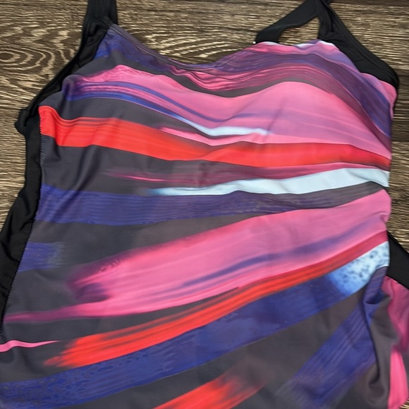 Colorful Striped full coverage One-Piece Swimsuit size XL w/ adjustable straps - Picture 4 of 4